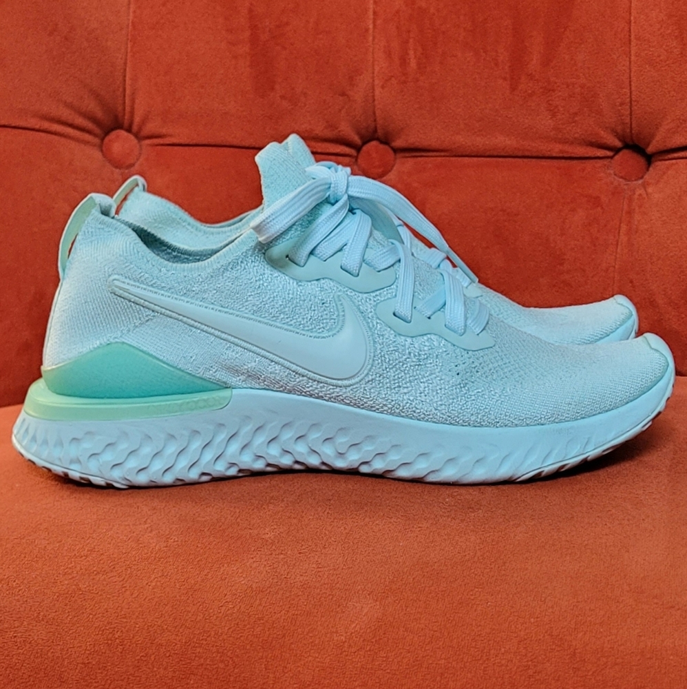 Nike Women's Light Blue Mint Running Sneakers